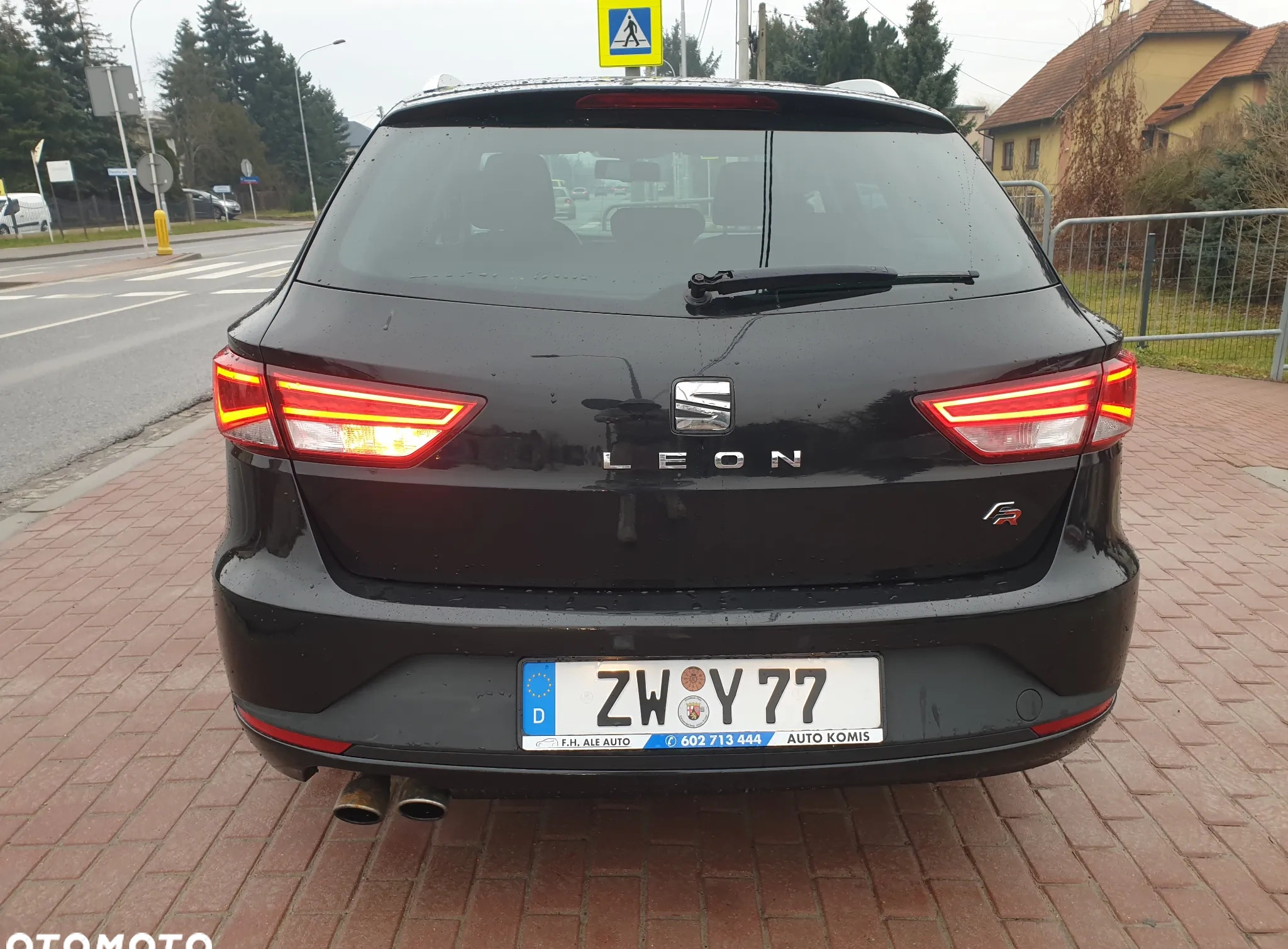 Seat Leon cena 45900 przebieg: 114634, rok produkcji 2015 z Rzeszów małe 742